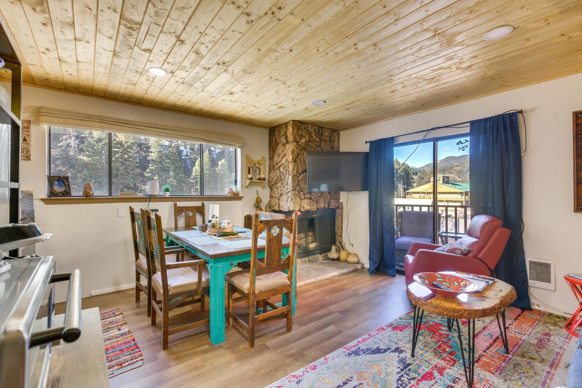 Ski-In Red River Retreat Balcony, Mountain Views! Exterior foto